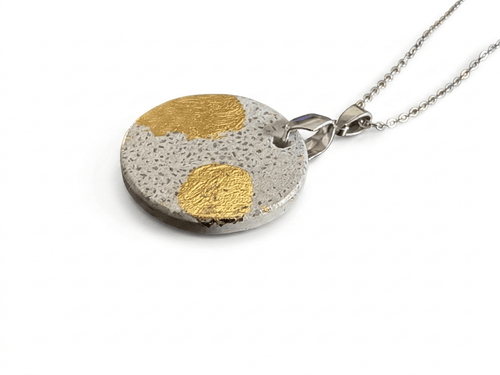 Betonschmuck Anhänger "Disk Gold" - Betoniqua - Betonschmuck Store - Steffen Ehrhardt Design