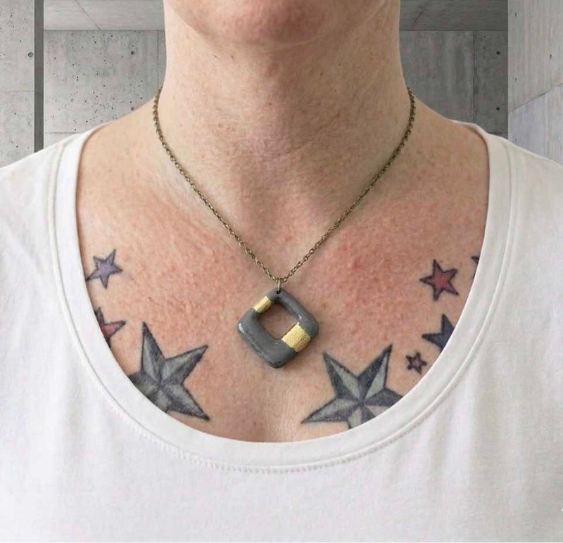 Betonschmuck Anhänger Quadro Gold